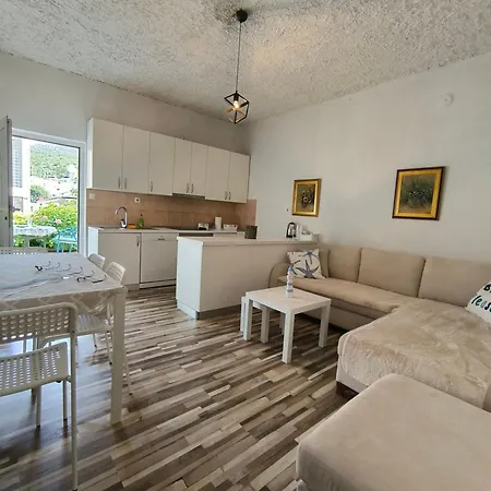Zora Apartmán Neum